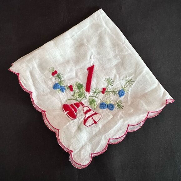 Vintage Festive Red and Green Embroidered handkerchief - Picture 1 of 9